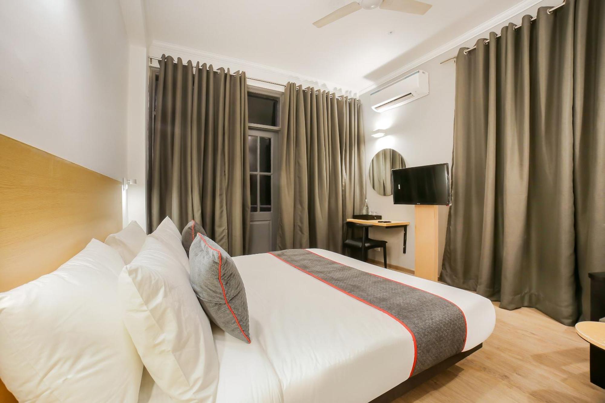 Townhouse 330 Dlf Phase-2 Near Leisure Valley Park Gurgaon Eksteriør bilde