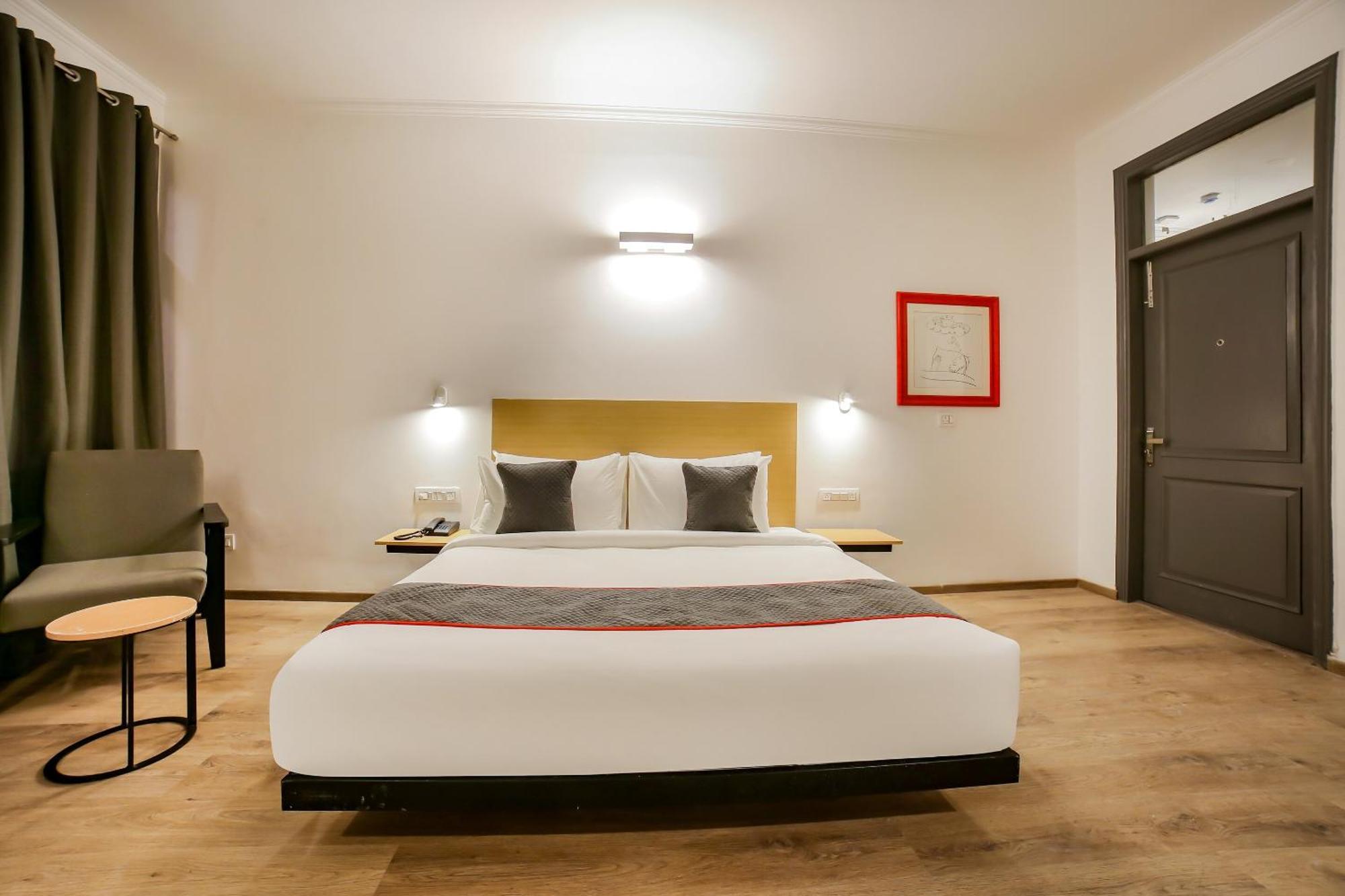 Townhouse 330 Dlf Phase-2 Near Leisure Valley Park Gurgaon Eksteriør bilde