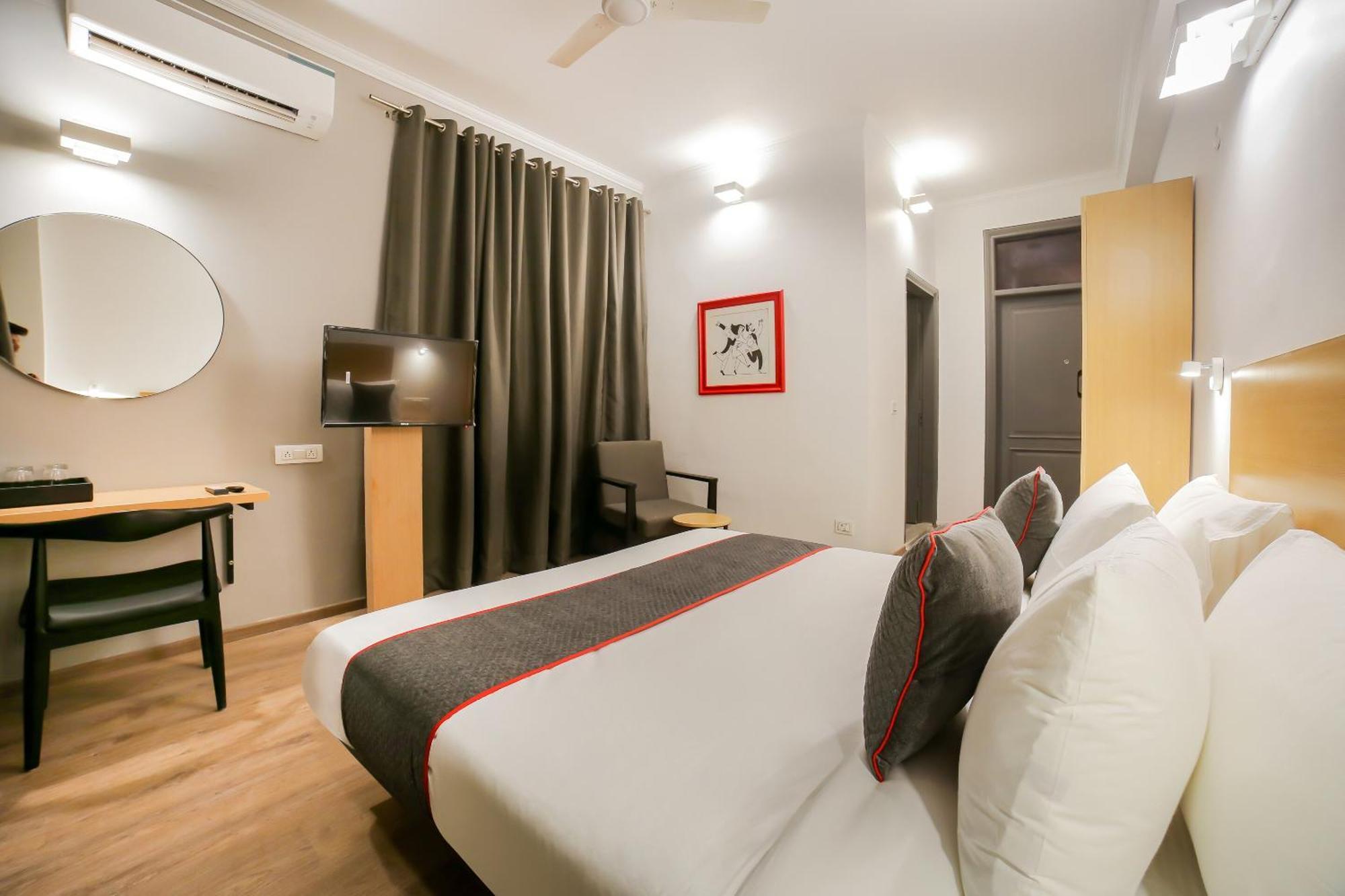Townhouse 330 Dlf Phase-2 Near Leisure Valley Park Gurgaon Eksteriør bilde